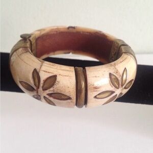 Vintage Bohemian Style Floral Brass Inlay Bangle